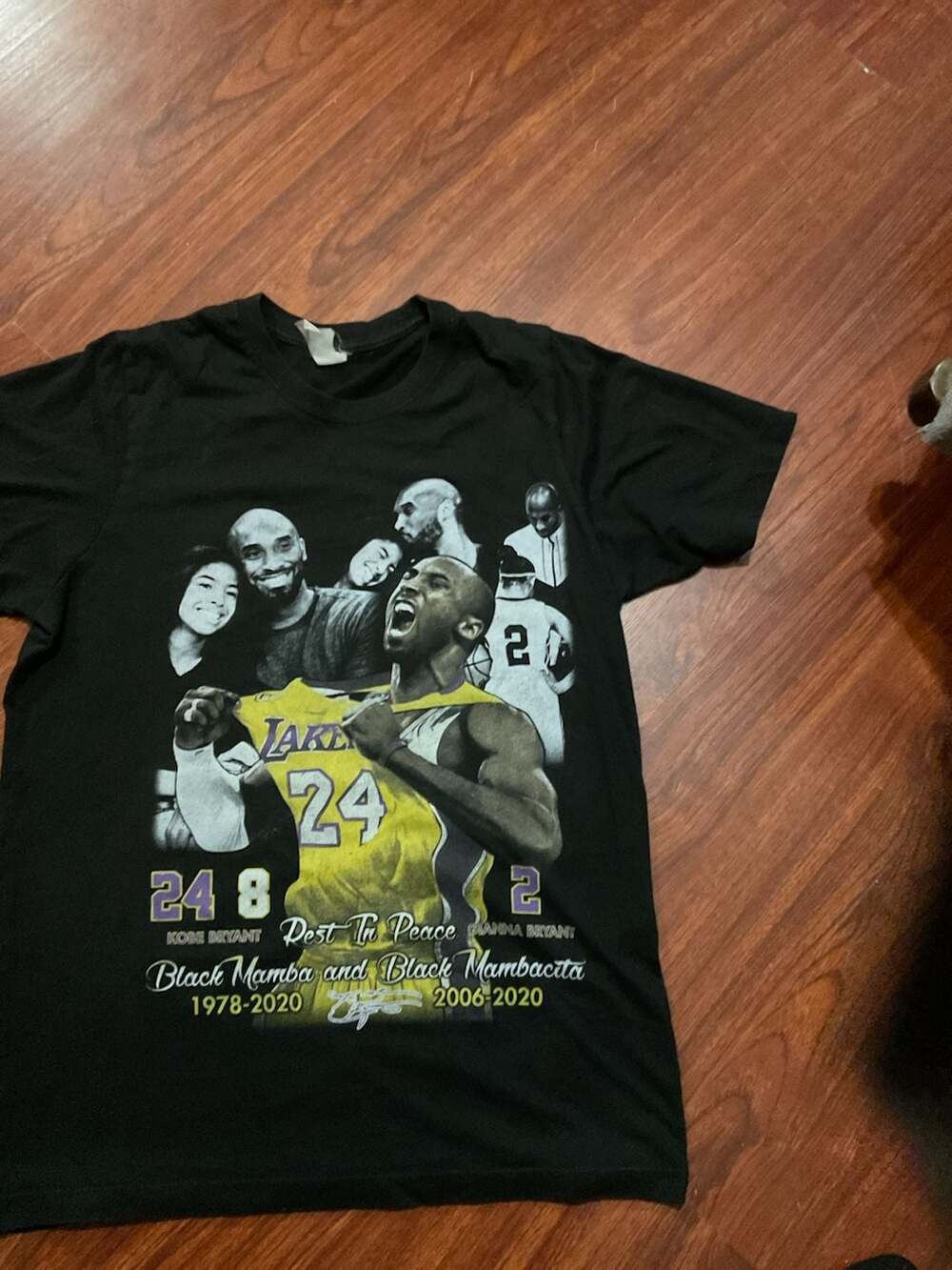 Kobe Bryant and Gianna Bryant Rest In Peace Black Memorial T-Shirt